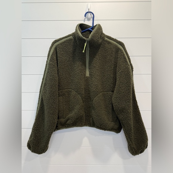 Old Navy Olive Sherpa Half-Zip Pullover - Picture 3 of 5
